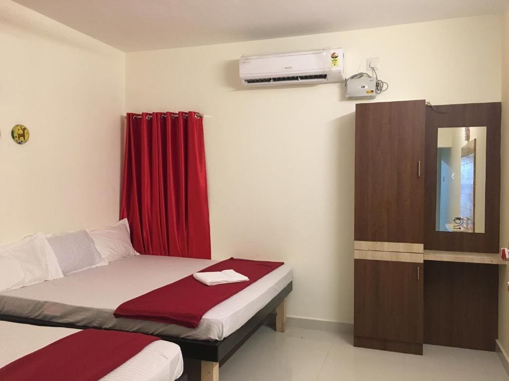 One-Bedroom Apartment room - Image 2