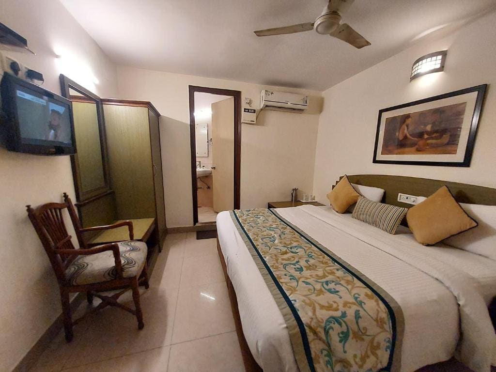Standard Double Room room - Image 2