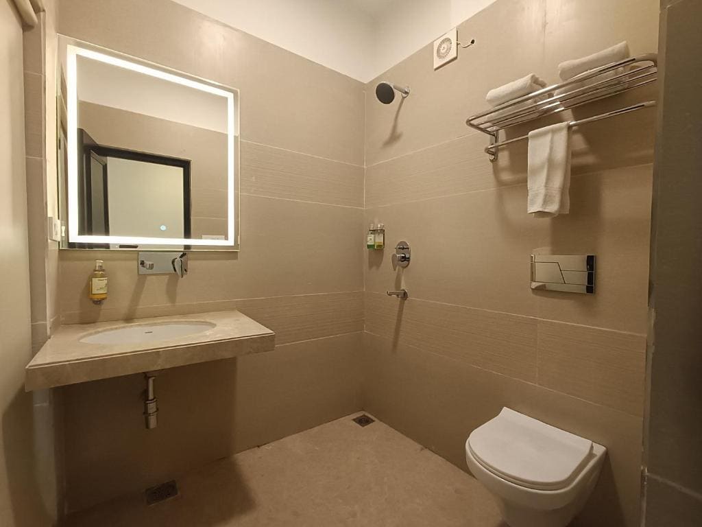 Superior Double Room room - Image 3