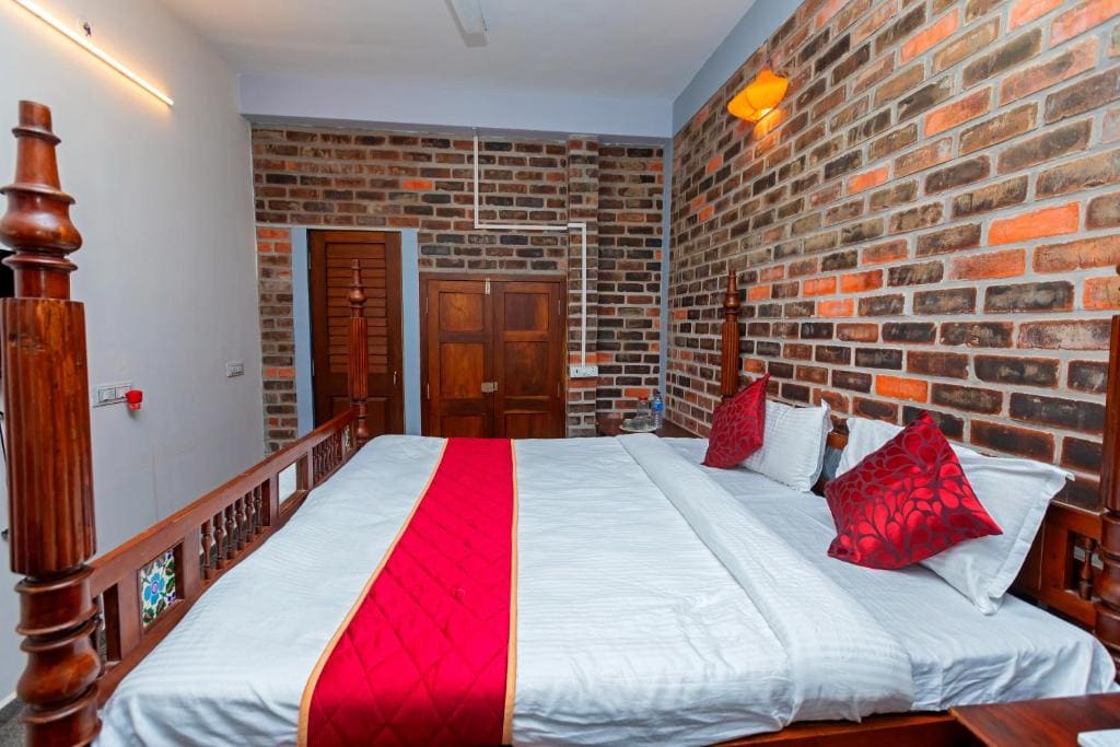 Deluxe Double Room room - Image 3