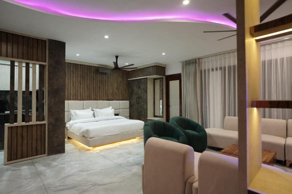 Deluxe Suite room - Image 2
