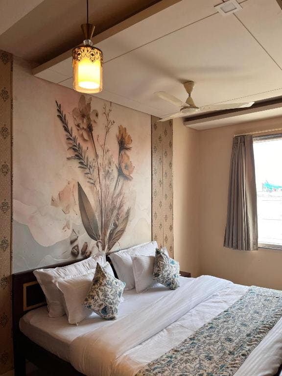 Deluxe Double Room room - Image 2