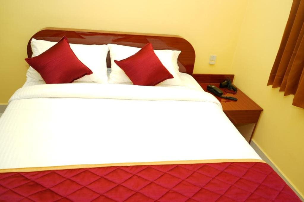 Deluxe King Room room - Image 1