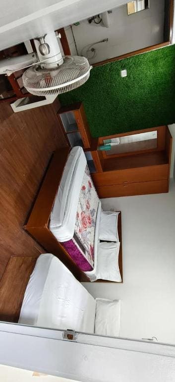Family Room room - Image 3