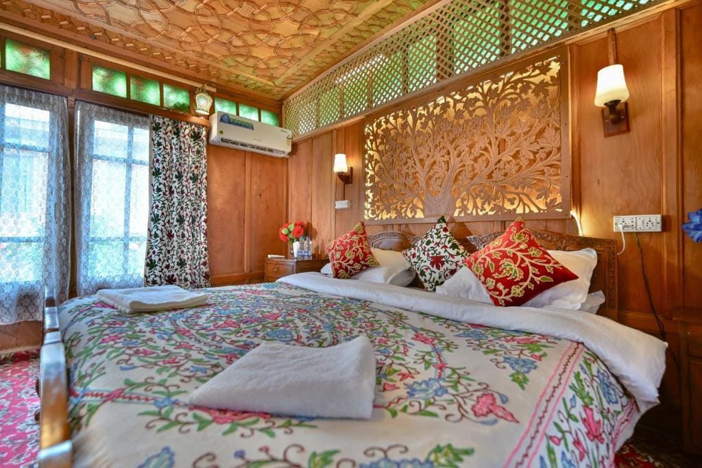 Deluxe Double Room room - Image 3