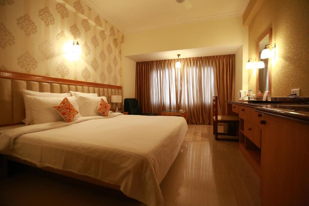Deluxe Double or Twin Room room - Image 2