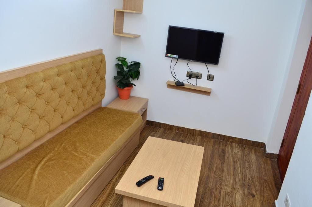 Deluxe Double or Twin Room room - Image 3