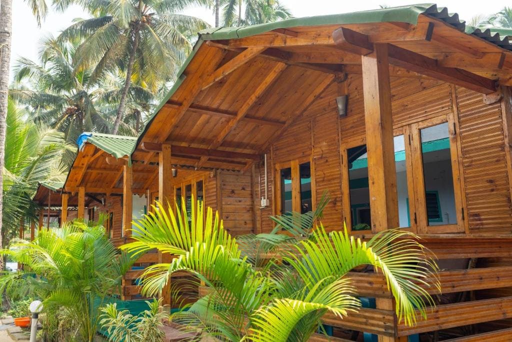 Deluxe Double Room with Balcony room - Image 1