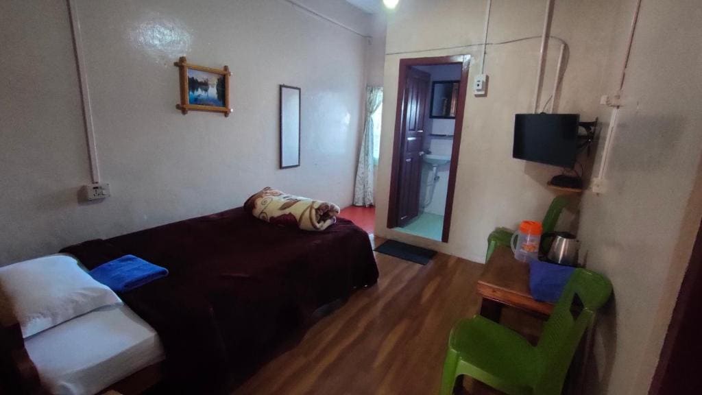 Basic Triple Room room - Image 3