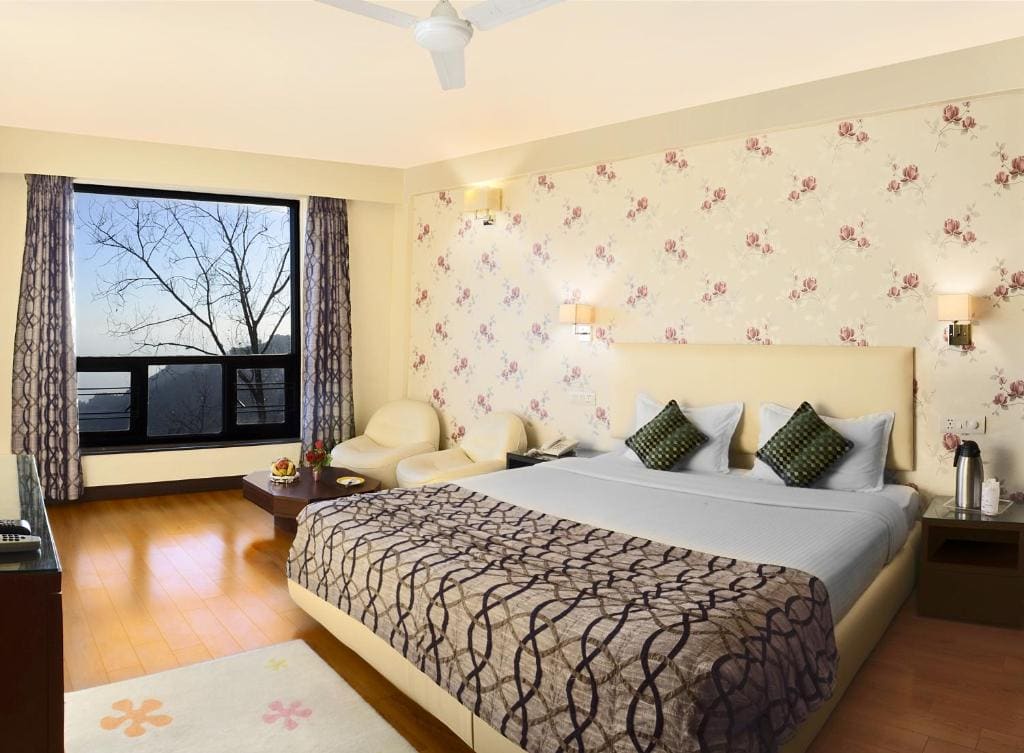 Super Deluxe Double Room room - Image 3