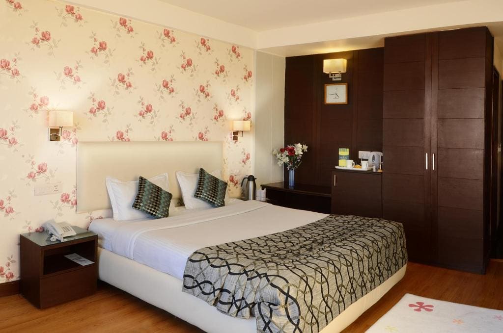 Super Deluxe Double Room room - Image 2