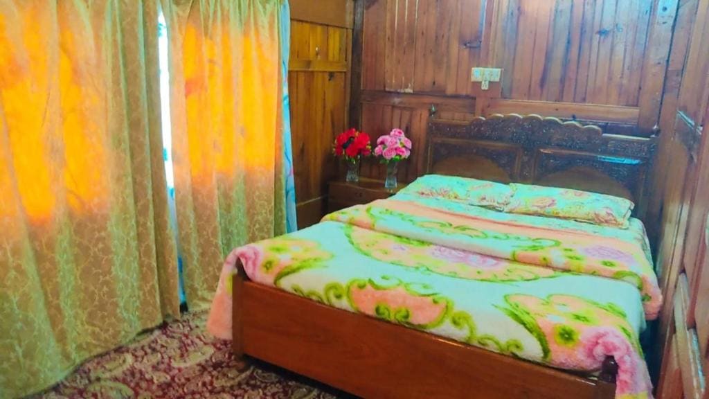 Deluxe Family Suite room - Image 1