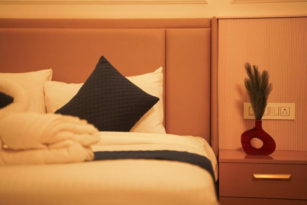 King Room with Balcony room - Image 1