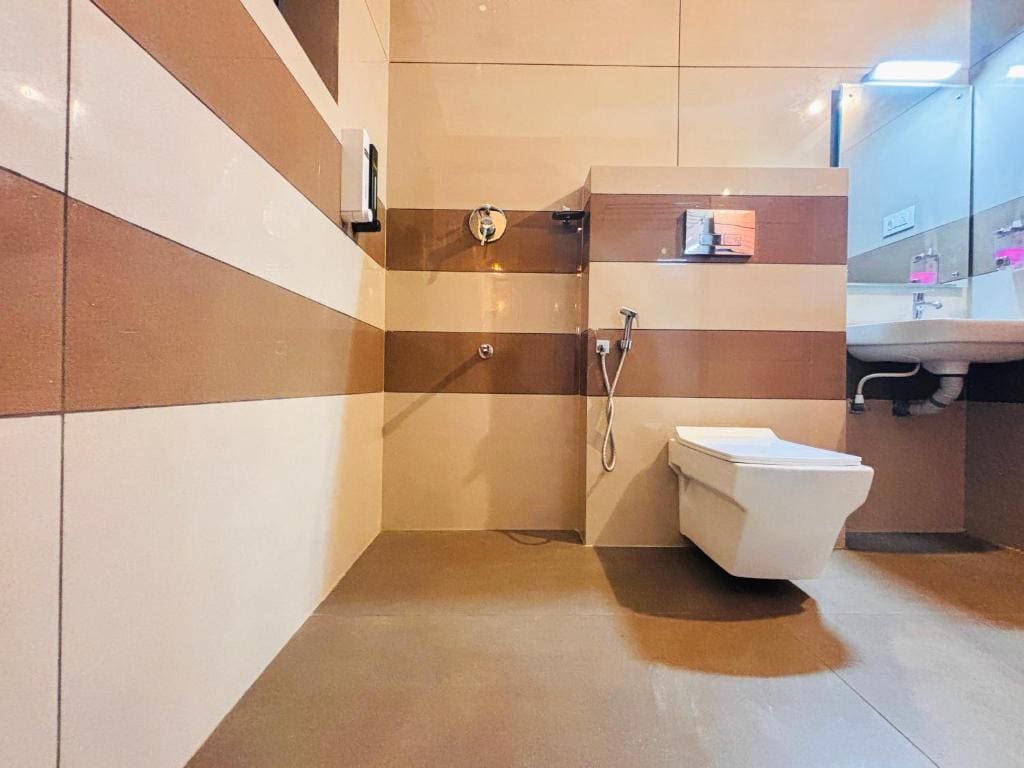 King Room with Balcony room - Image 2