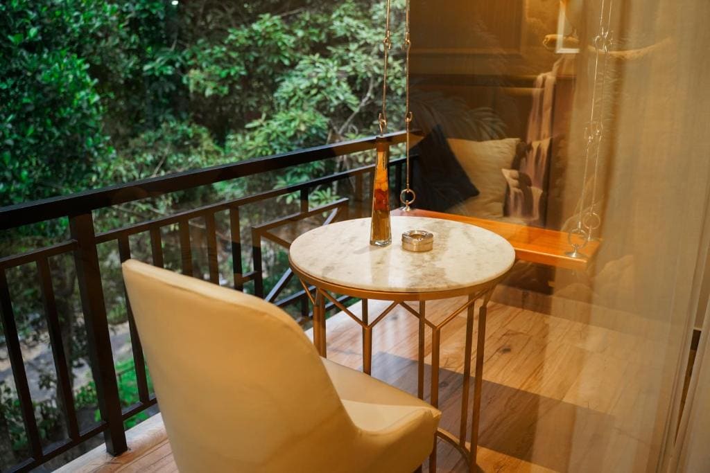 King Room with Balcony room - Image 3
