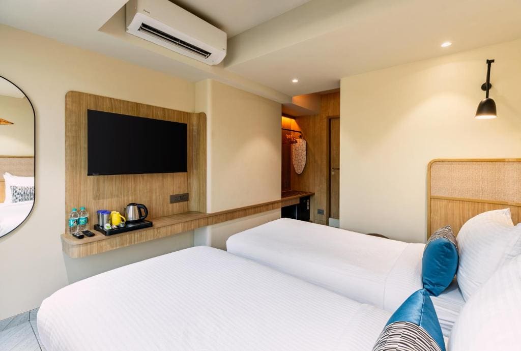 Cozy Room Twin Bed room - Image 1