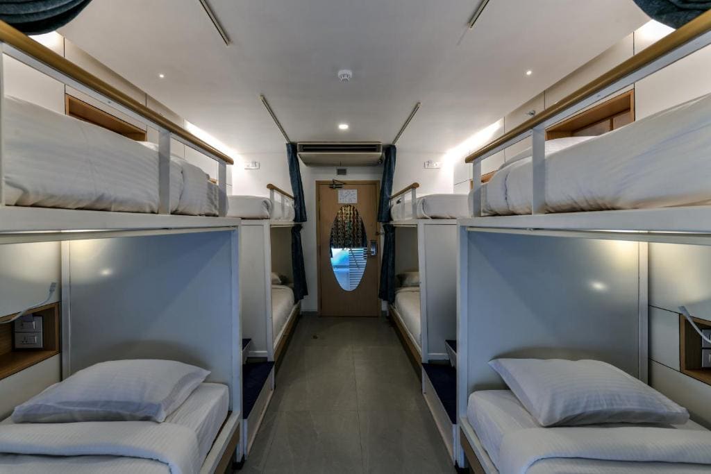 Bed in 8-Bed Mixed Dormitory Room room - Image 2