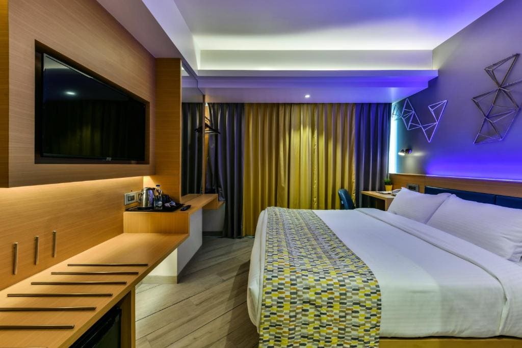 Cozy Double Bed room - Image 1