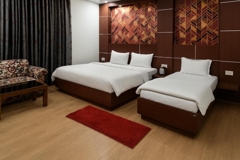 Classic Triple Room room - Image 2