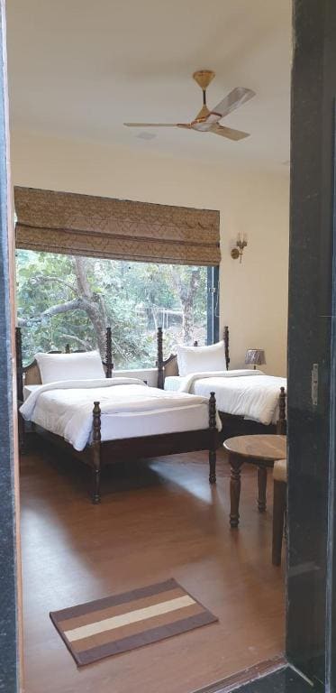 Deluxe Twin Room room - Image 2
