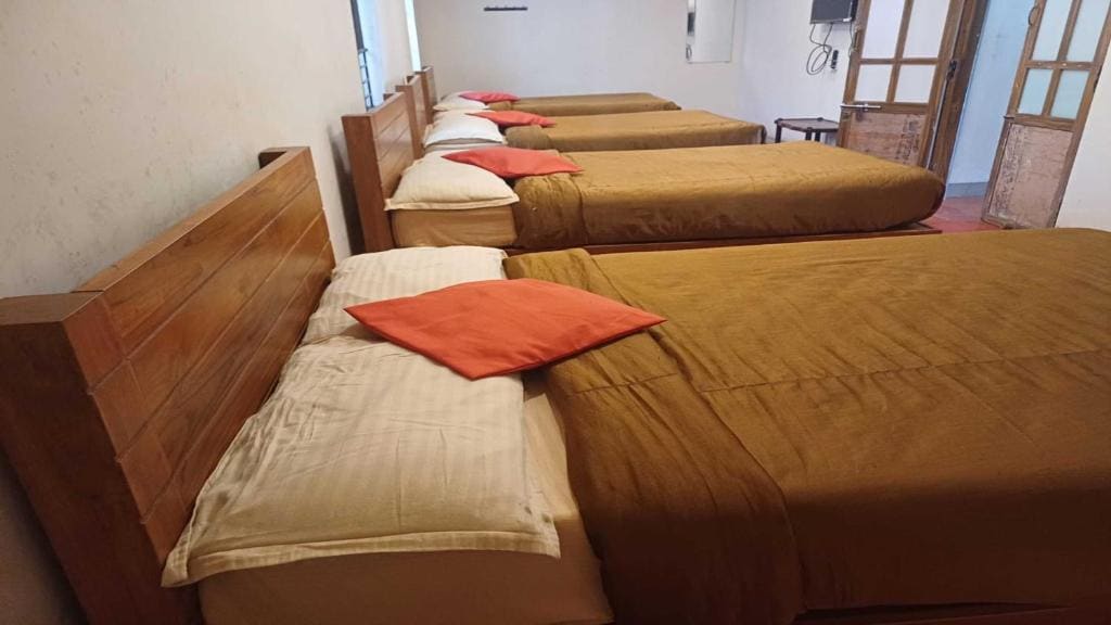 8-Bed Mixed Dormitory Room room - Image 2
