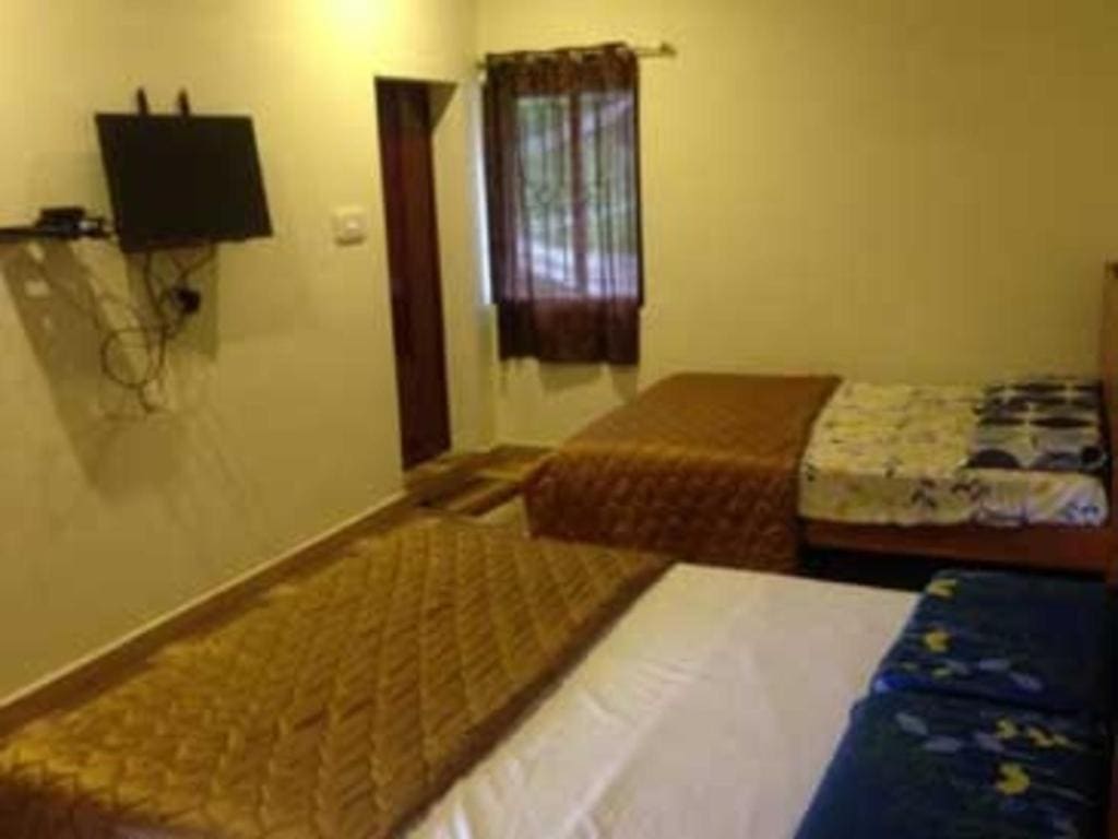 Family Room room - Image 1