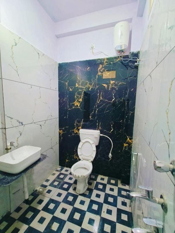 Deluxe Double Room with Balcony room - Image 2