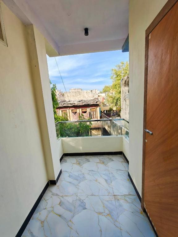 Family Room with Balcony room - Image 1