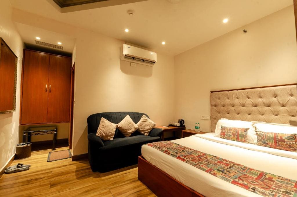 Deluxe Double Room room - Image 3