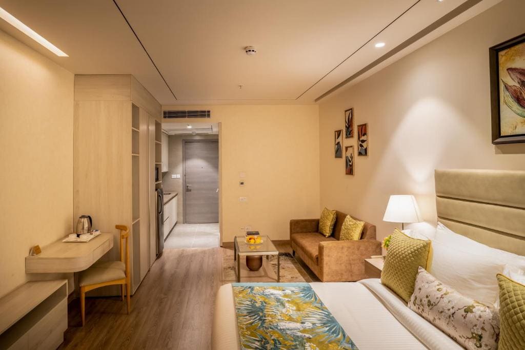 Studio Apartment room - Image 3