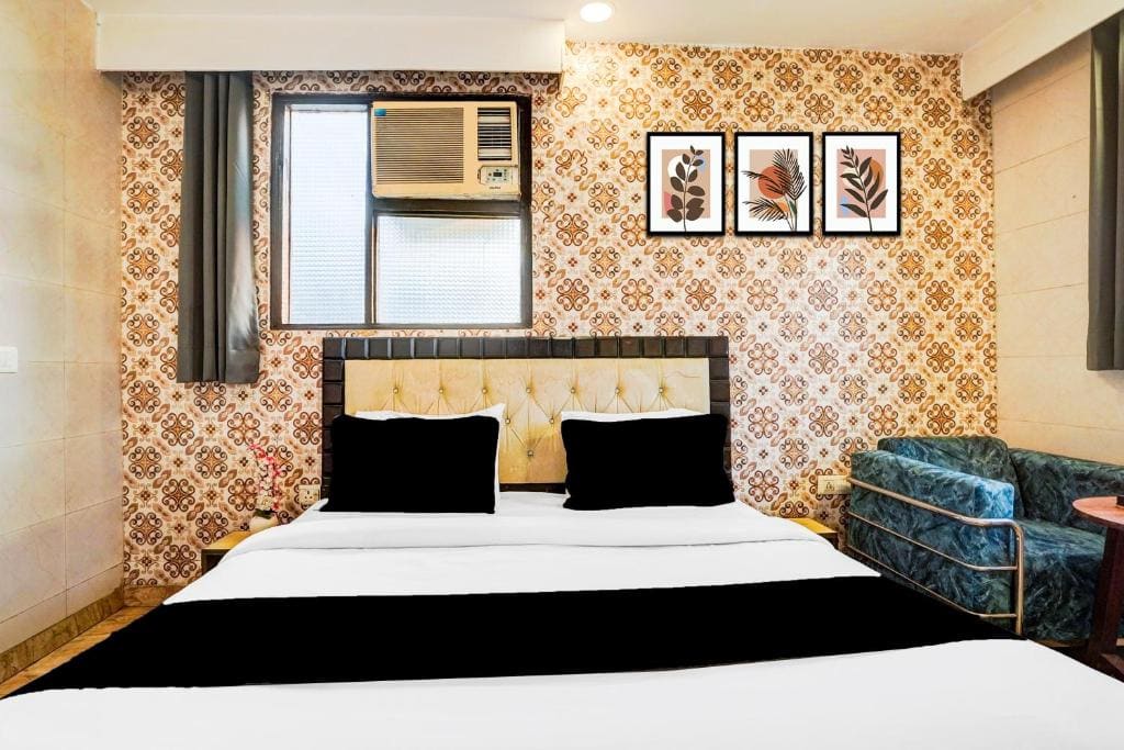 Small Double Room room - Image 3