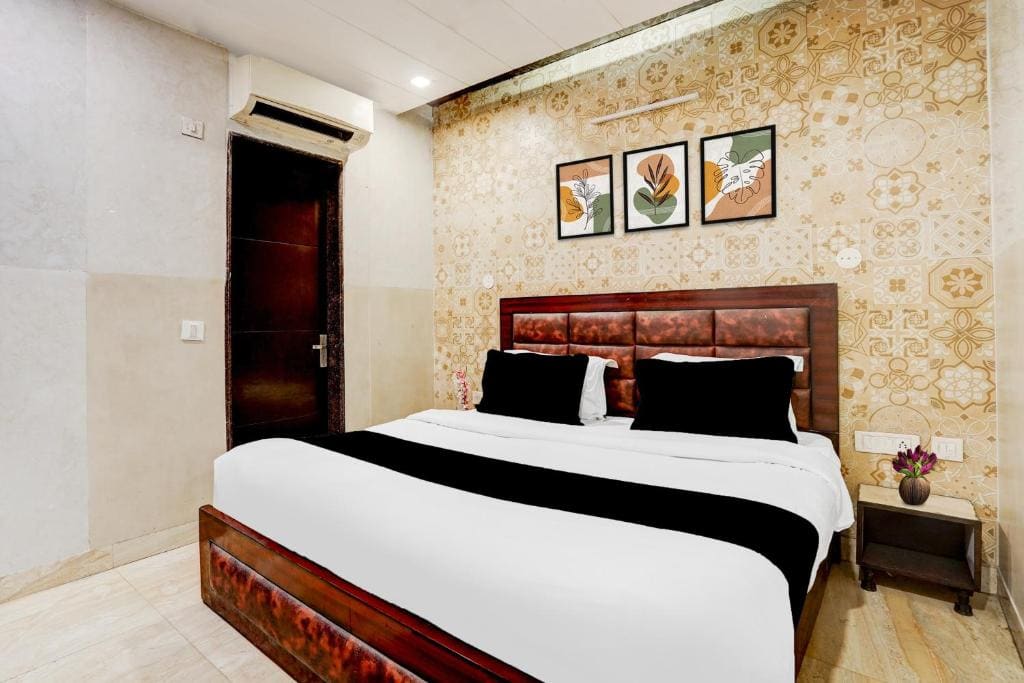 Classic Triple Room room - Image 3