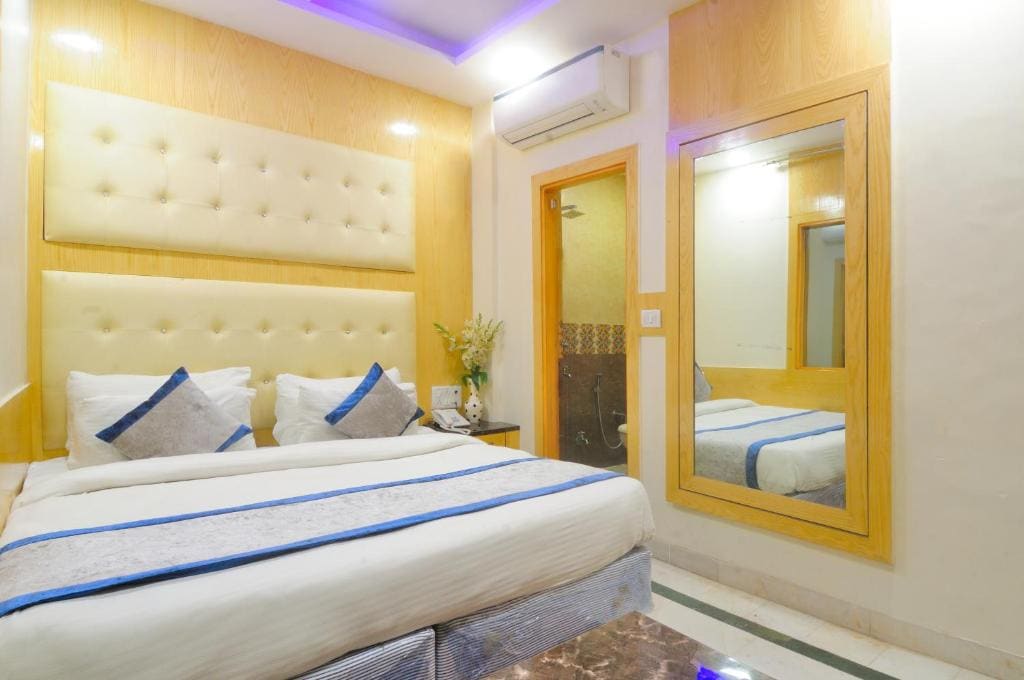 Super Deluxe Double Room room - Image 2