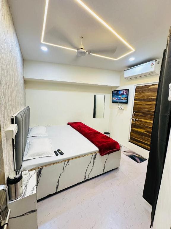 Deluxe Room room - Image 3