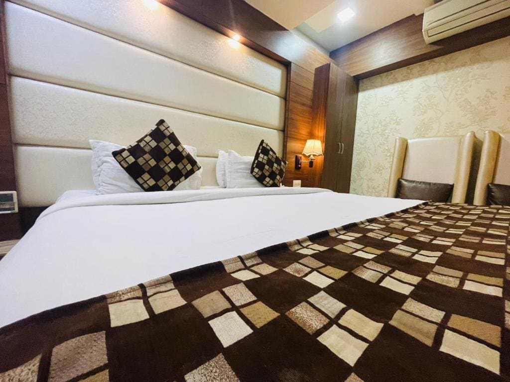 Superior Double Room room - Image 3