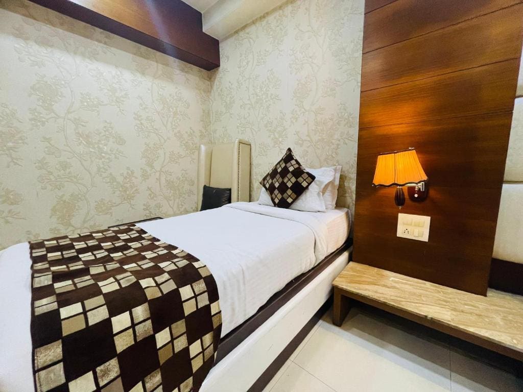 Superior Suite room - Image 3