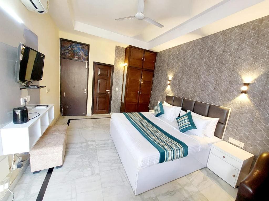 Deluxe Double Room room - Image 2