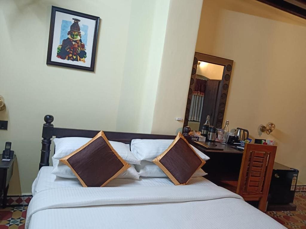 Deluxe Double Room room - Image 2