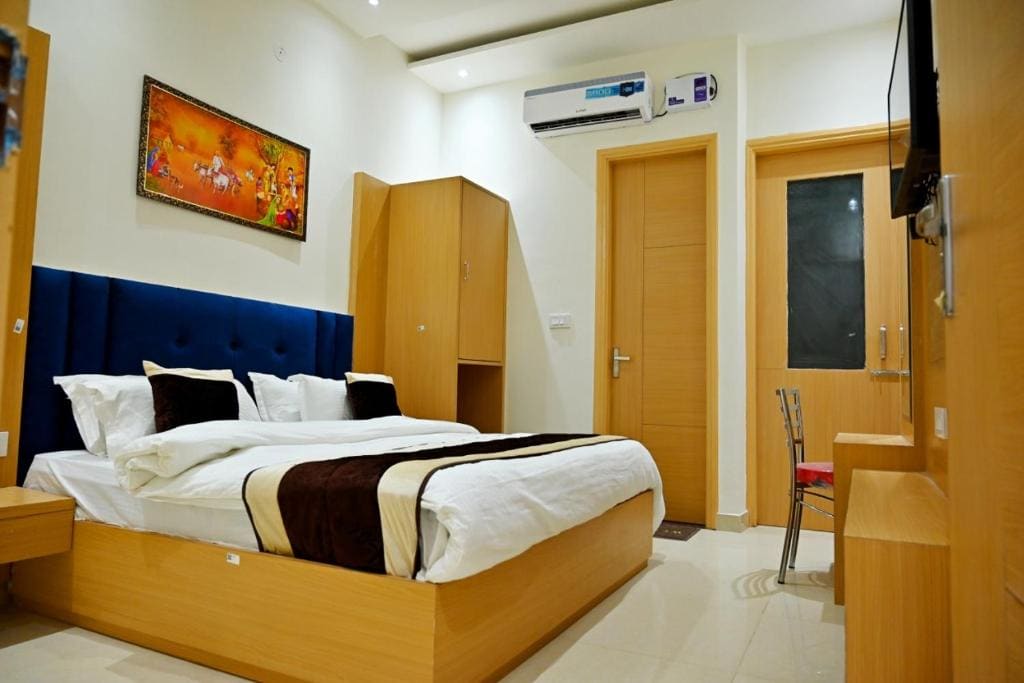 Deluxe Double Room room - Image 2