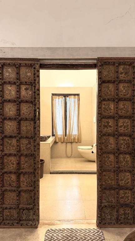 Classic Triple Room room - Image 2