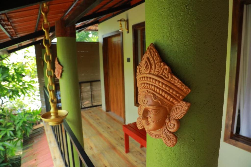 Deluxe Double Room with Balcony room - Image 3