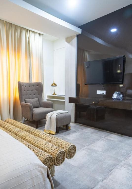 Suite with City View room - Image 2