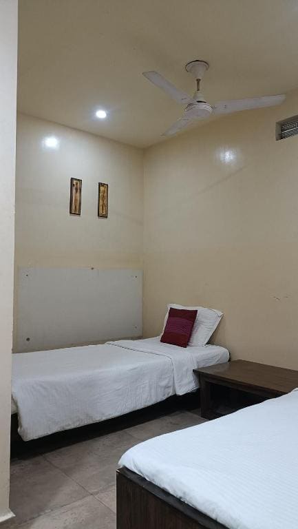 Standard Single Room room - Image 3
