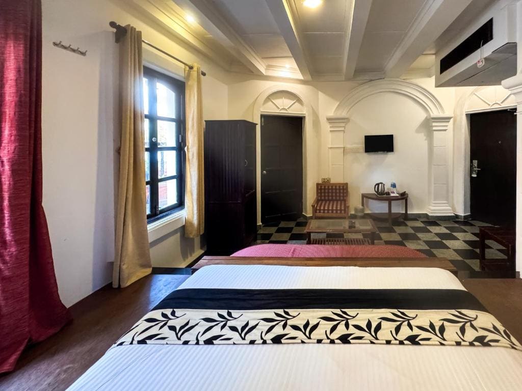 Superior Double Room room - Image 3