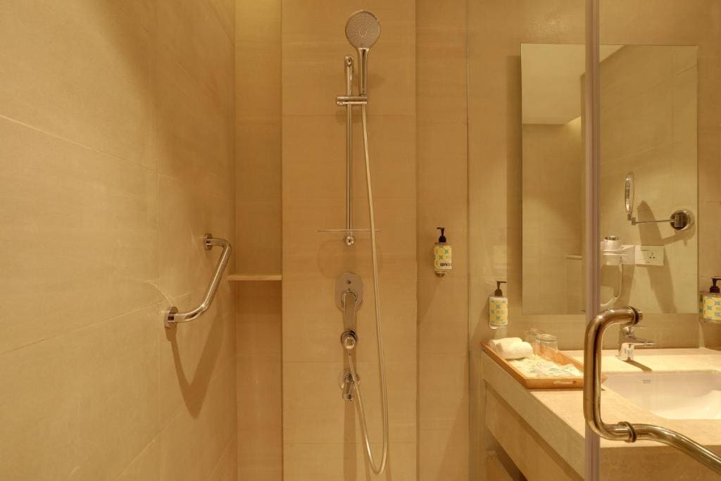 Deluxe Twin Room room - Image 1