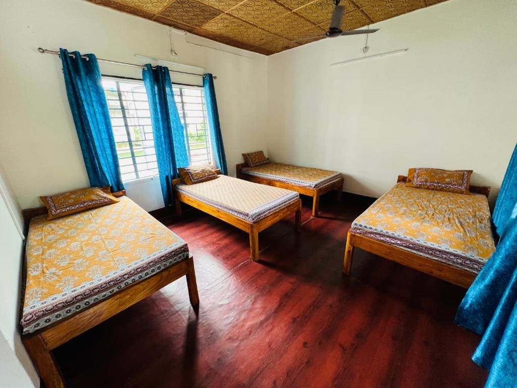 Quadruple Room room - Image 2