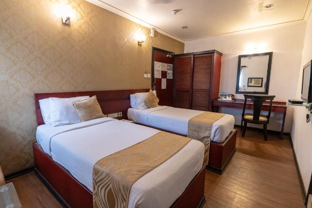 Deluxe Room room - Image 3