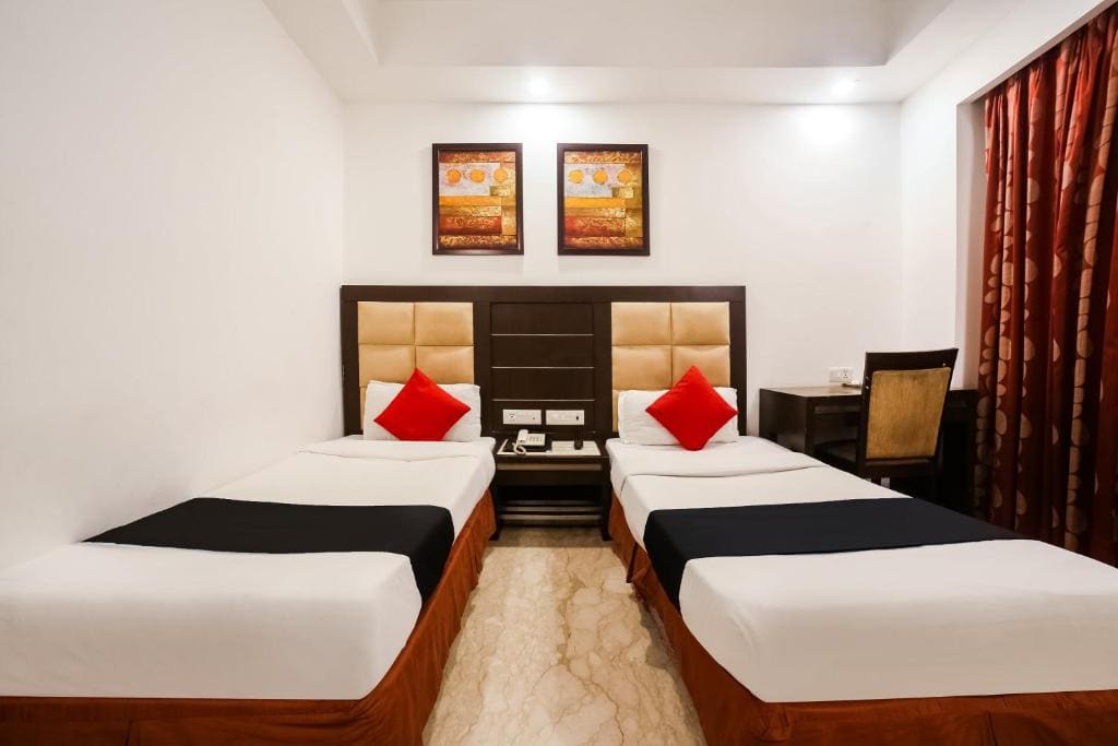Deluxe Room room - Image 1