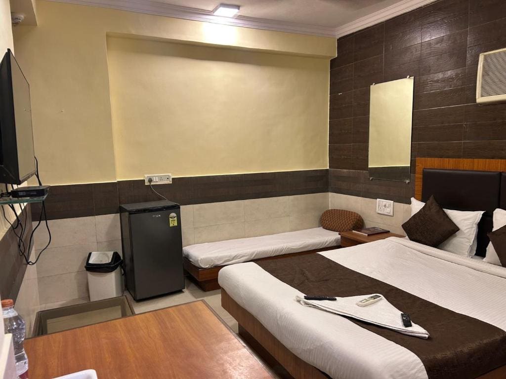 Deluxe Room room - Image 3