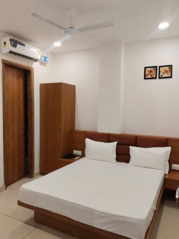 Deluxe Double Room room - Image 1